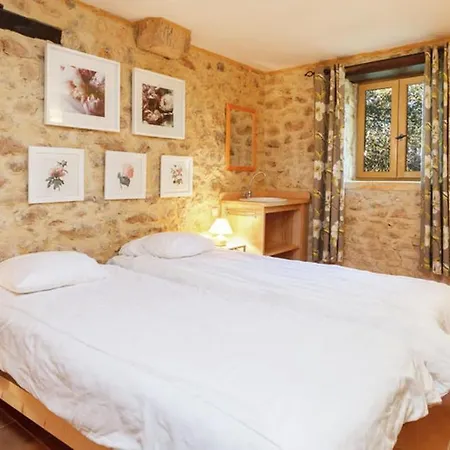 Maison Perigourdine De Charme Avec Piscine